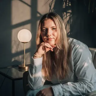 Adriana Tesařová — Junior účetní